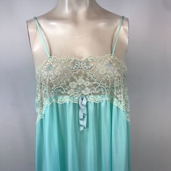 VINTAGE JOAN COLLINS- WOMEN'S MEDIUM - BLUE 2 PIECE NYLON NIGHT GOWN & ROBE SET - Picture 6 of 9